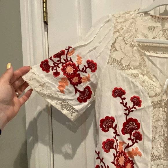 For Love & Lemons Isabella Lace-Inset Embroidered Top/ White 16692 - Picture 5 of 11